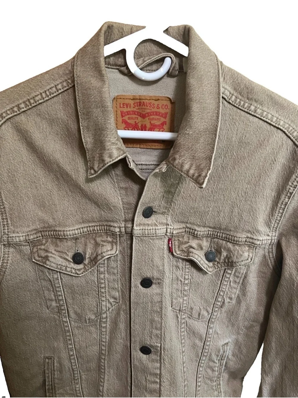 Levi’s 72334 Men's Size M Tan Beige Denim Trucker Jacket Stretch 21x26